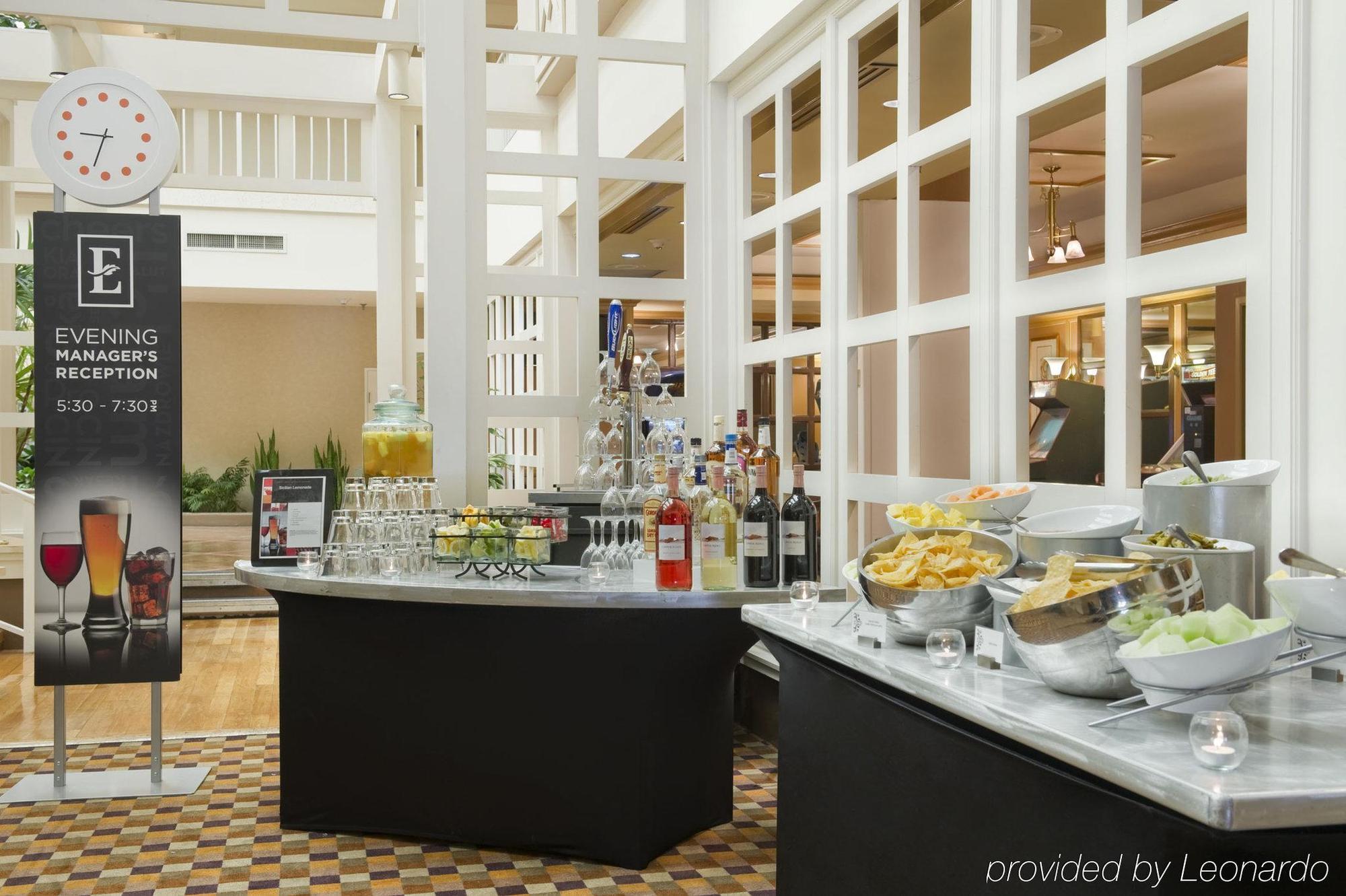 Embassy Suites By Hilton Atlanta Airport College Park Restaurace fotografie