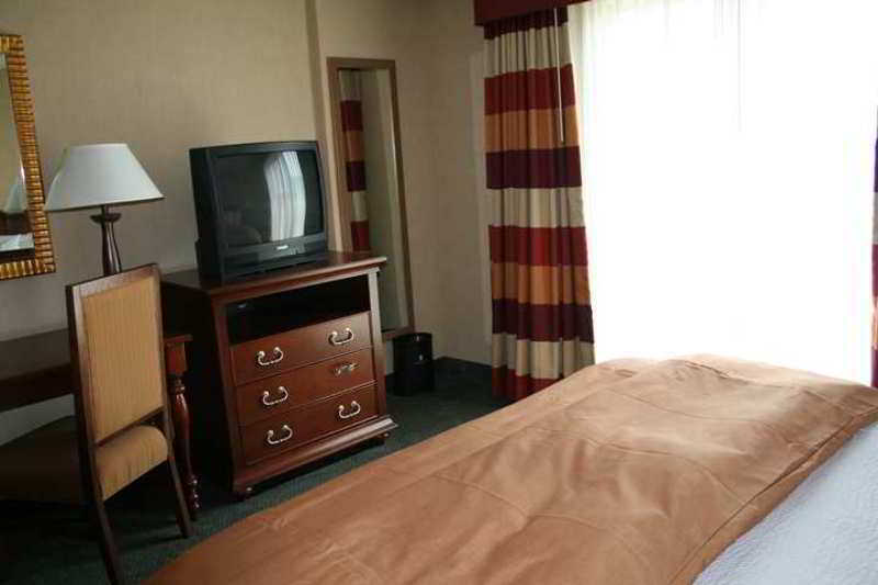 Embassy Suites By Hilton Atlanta Airport College Park Pokoj fotografie
